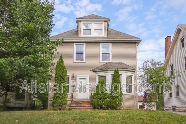 Building Photo - 3195 Whitethorn Rd