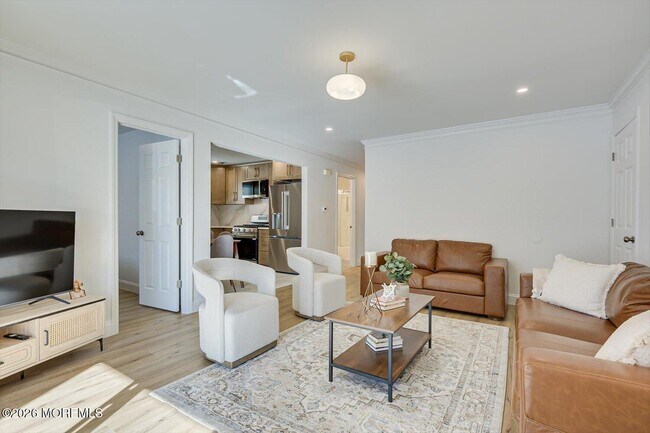 Photo - 212 10th Ave