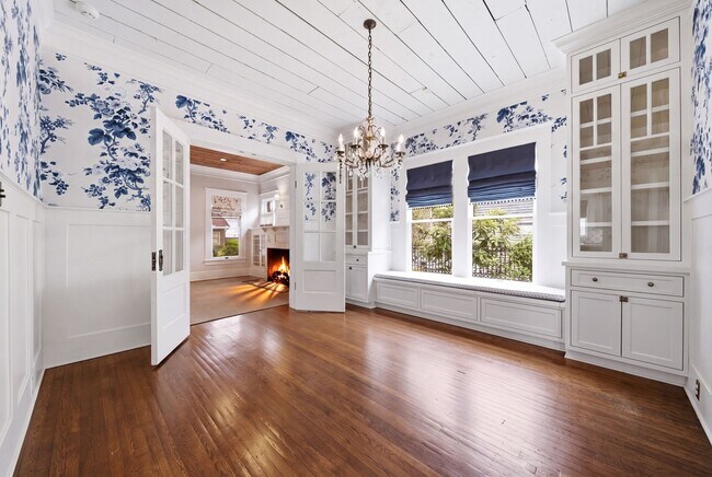 728 Bayland Ave