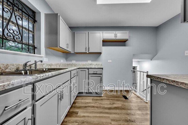 Photo - 1256 15th St SW