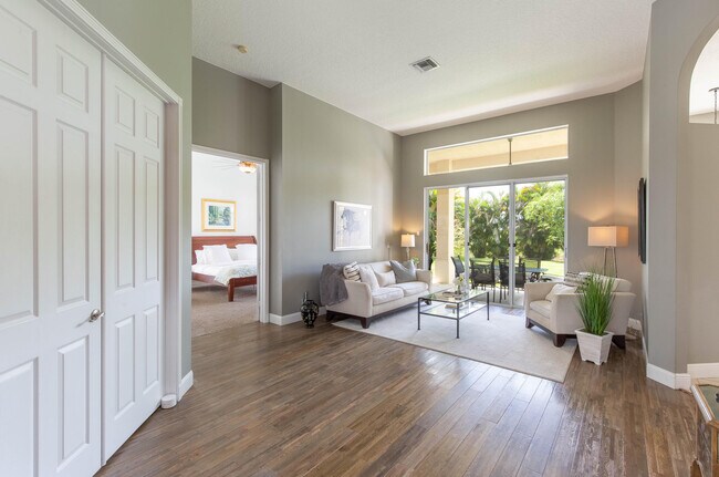 Photo - 684 Cypress Green Cir