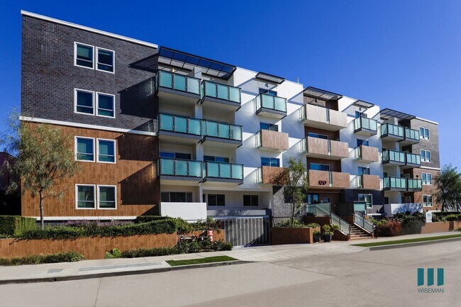 Street View of Orlando on Third - Orlando on Third by Wiseman