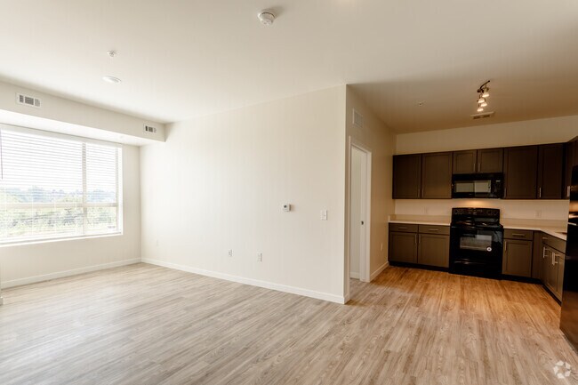 2BR, 1BA - 850 SF - Alameda View