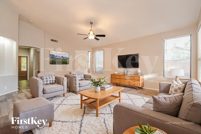 Photo - 2701 E Hulet Dr