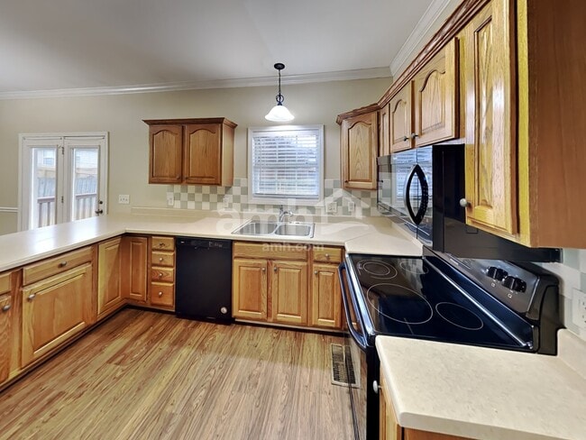 Photo - 2321 Devonshire Dr