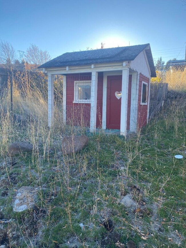 Photo - 140 S Rogers St