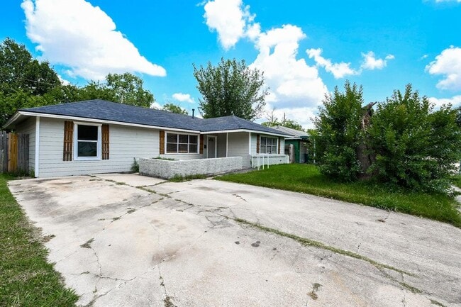Photo - 1623 Camille St House