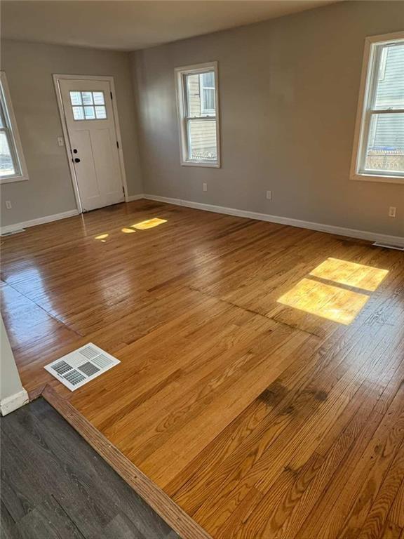 Photo - 42 Putnam St