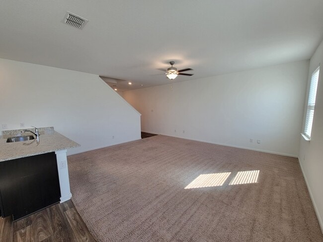 Photo - 766 Veloway Trail