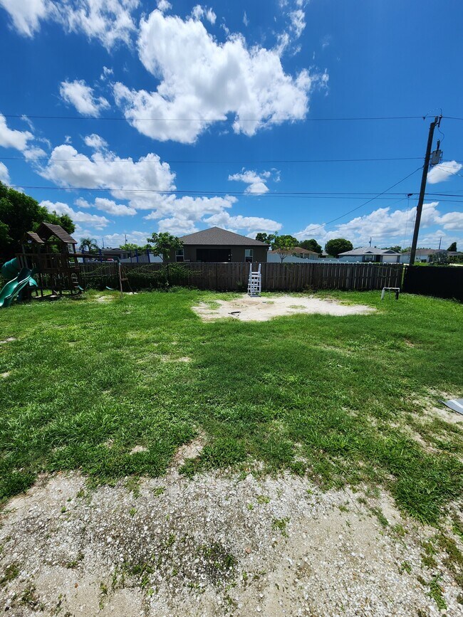 Photo - 2921 NE 6th Ave