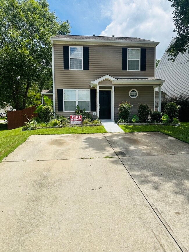 Photo - 338 Goldenrod Dr