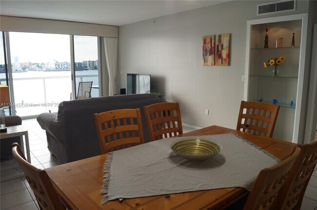 Photo - 17050 N Bay Rd Unit 407