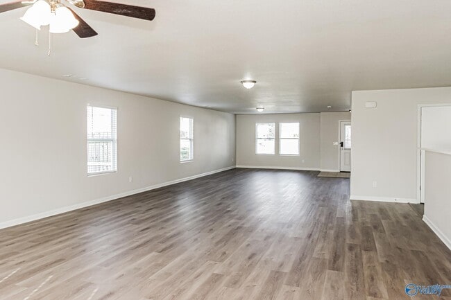 Photo - 100 Waterway Dr