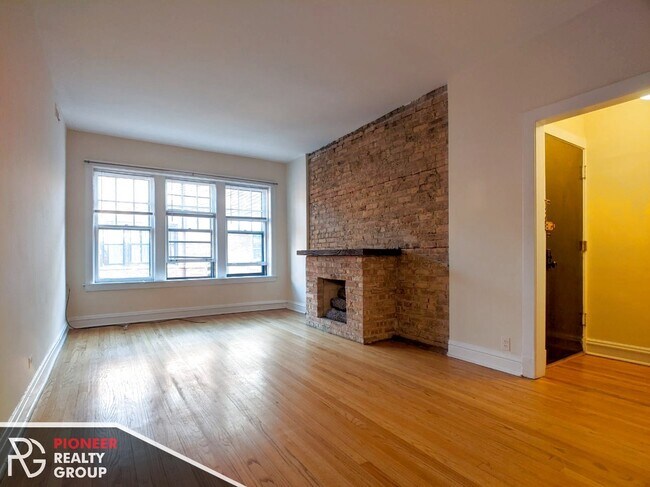 Photo - 3525 N Racine Ave Apartments Unit 3525-E3