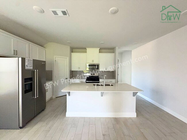Photo - Spacious 3BR Home with Office Room & Large Backyard in Anna, TX — For Lease!