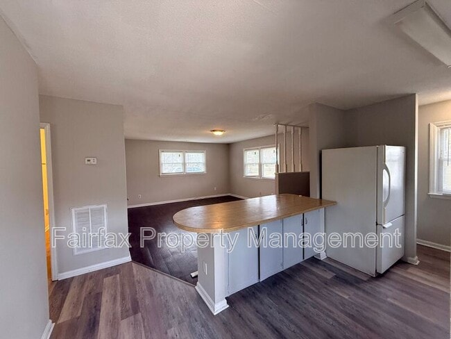 Photo - 3221 Dearborn Dr