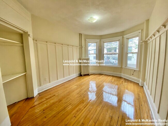 Photo - 1377 Commonwealth Ave