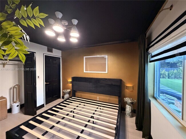 Photo - 920 SW 50th Ave