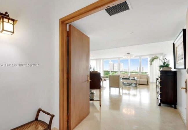 Photo - 1643 Brickell Ave Unit 1006