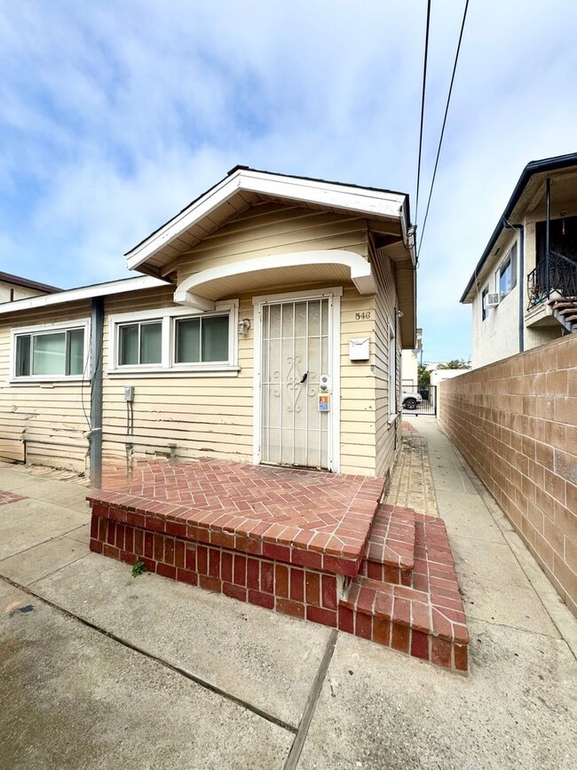 Photo - 550-550 W 20th St Unidad 546