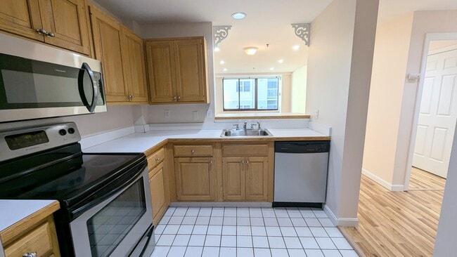 Photo - 350 Revere Beach Blvd Unidad 2-2U