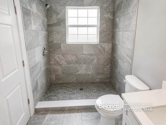 Photo - 1518 Oranole Rd