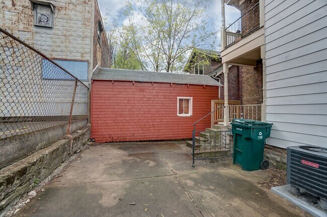 Photo - 350 Volkert St Unidad 2