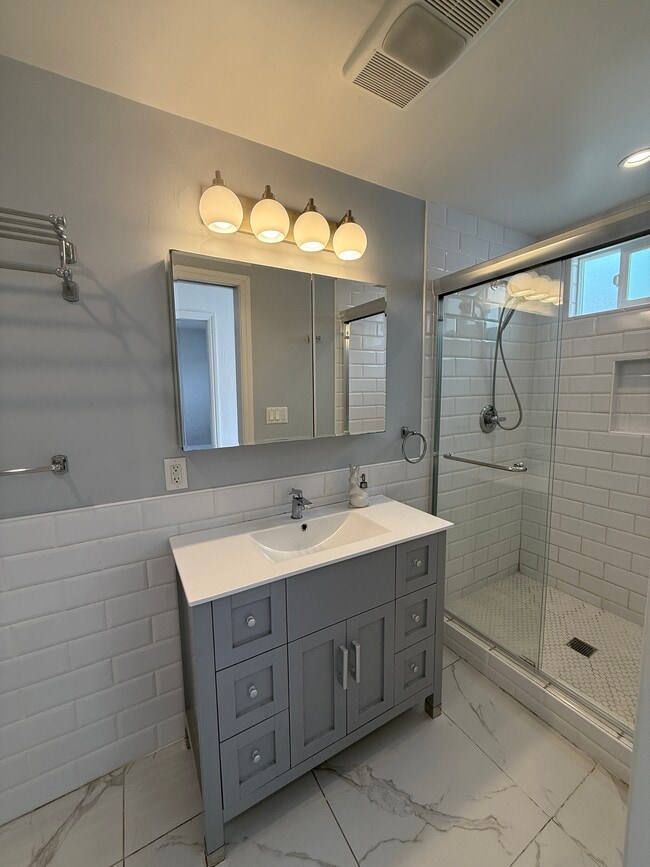 Photo - 419 Naples St