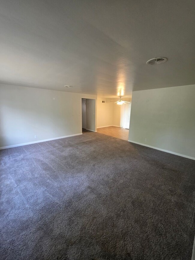 Photo - 1190 W 18th Ave Unidad 1190