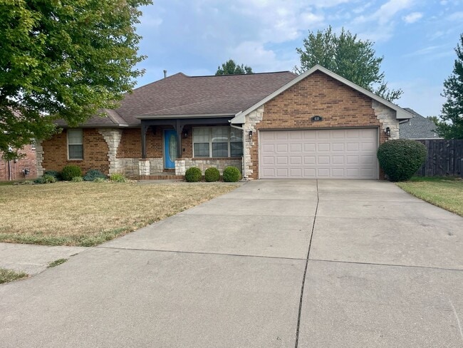 Building Photo - 1233 E. O'GORMAN CT. - NO PETS - CALL OFFI... Rental