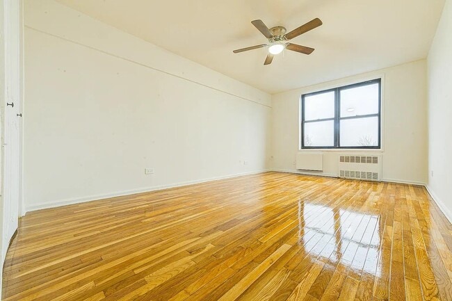 Building Photo - 1275 E 51st St Rental