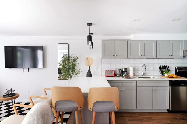 Photo - 118 E 91st St Unit ID1021989P