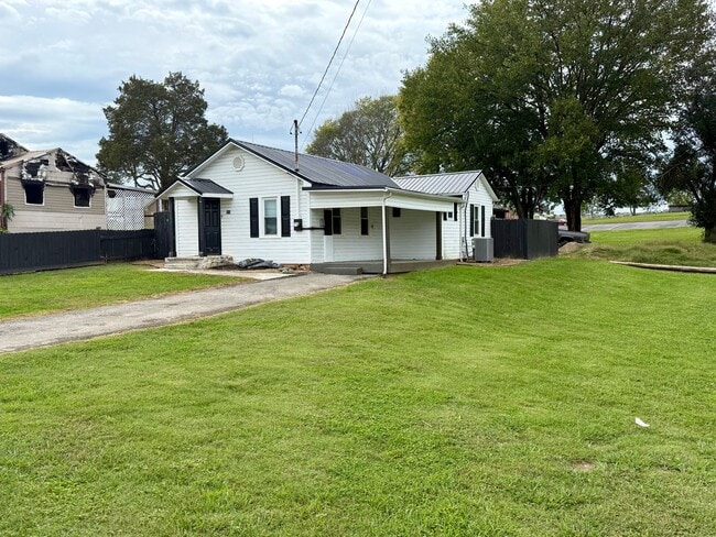 Photo - 703 Gray Station Rd