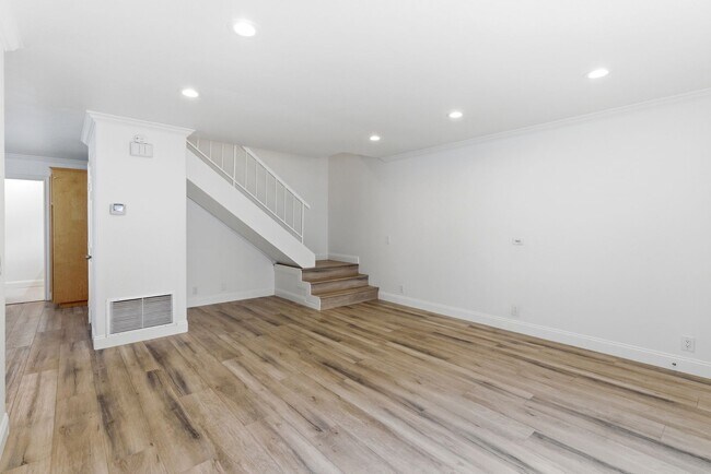 Photo - OPEN HOUSE SATURDAY 4/11 - 12PM TO 2PM Sunny and Bright 3 Bedroom End Unit in Yorktown Villas Nei...