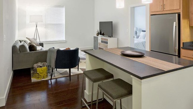 80 Fawcett St Unit 2-323