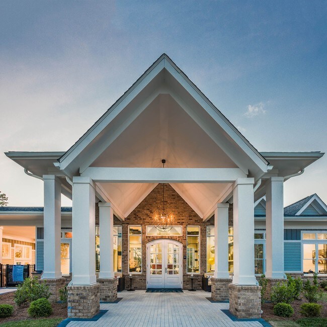 Cortland Whitehall Apartments For Rent in Charlotte, NC