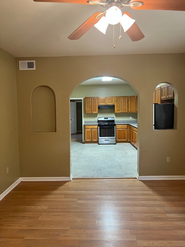 Photo - 3128 Louisiana Ave Pkwy