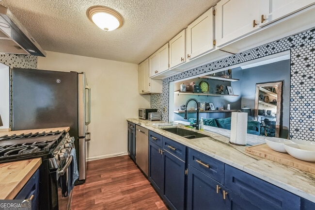 Photo - 502 Ivy Green Ln SE