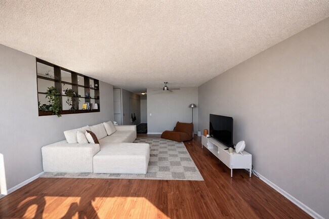 Photo - 5320 N Sheridan Rd Unit 910