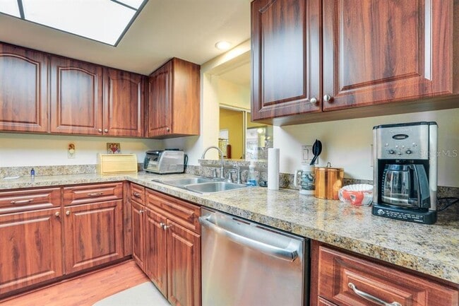 Photo - 5008 Medalist Rd