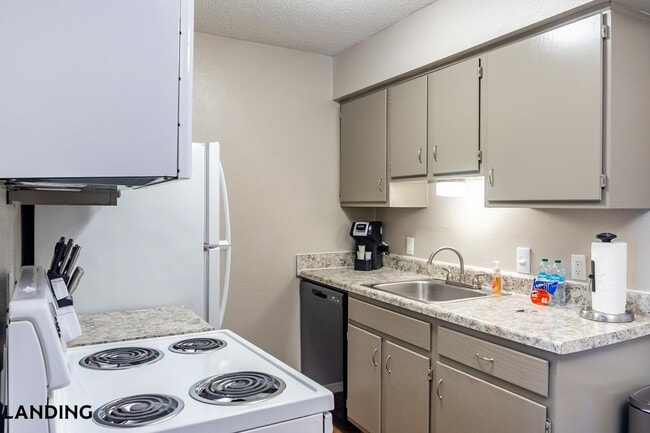 Photo - 6326 S 107th E Ave Unit 6337-4