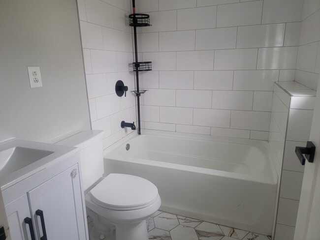 Photo - 751 Wager St