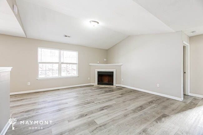 Photo - 206 Yukon Dr