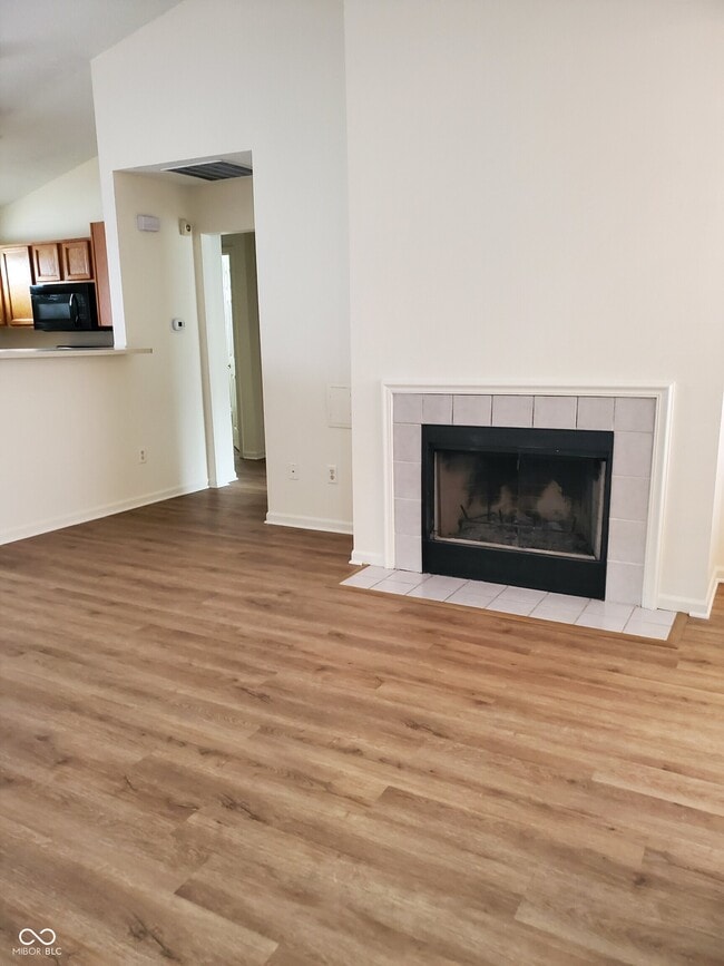 Photo - 4950 Potomac Square Way Unit 2