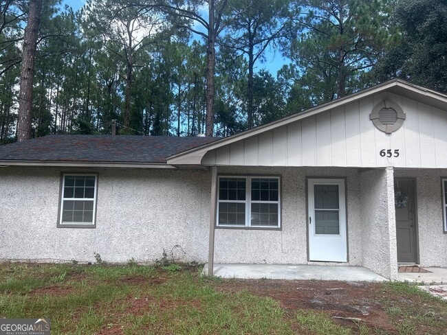 Building Photo - 655 Douglas Dr Rental
