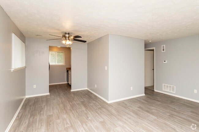 2HAB, 1,5BA - 935SF