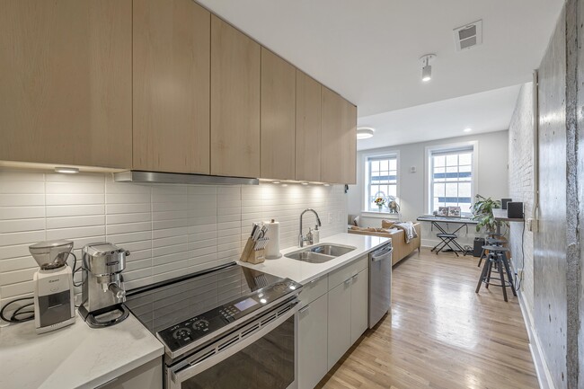 11 E Court St Unit 303