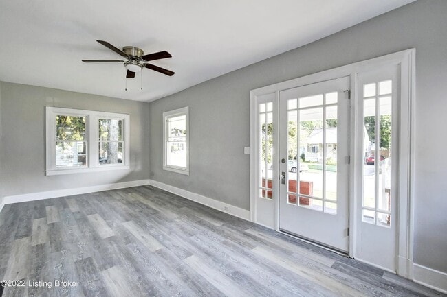 Photo - 130 Gillette Ave