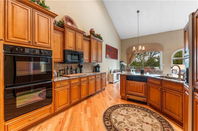Photo - 1505 Staunton Dr
