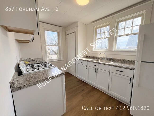 4 bed, 1 bath apartment in Dormont - 4 bed, 1 bath apartment in Dormont Unit 2